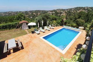 Casa  Rafael albertí. Mucha intimidad vista panorámica con puesta de sol