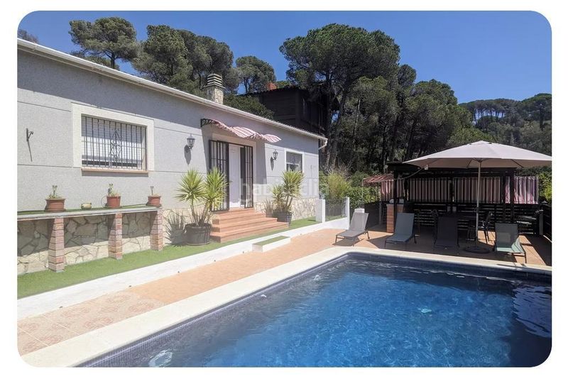 Foto 5f996010-ebff-4889-8c1d-9b8a4fc16d13. Casa amb aparcament piscina a Aiguaviva Parc Vidreres