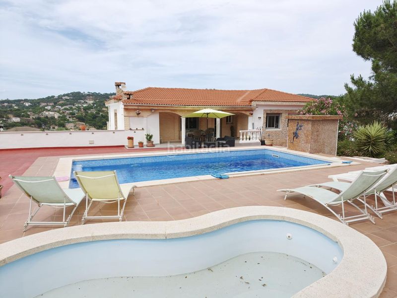 Foto ec6ddb03-20d9-4790-9d01-17fea0fca692. Casa amb piscina a Lloret Residencial - Montlloret Lloret de Mar