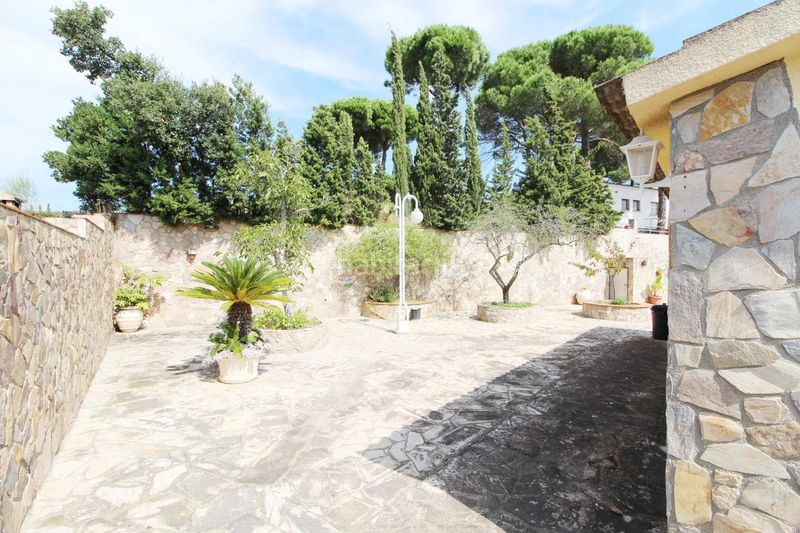 Foto 07c190c3-db98-40b2-b705-3236dfc7935e. Casa amb calefacció aparcament piscina a Aiguaviva Parc Vidreres
