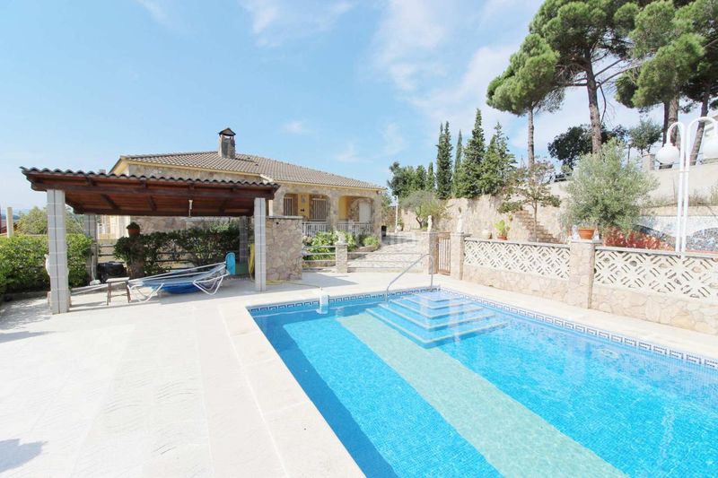 Foto 13e1b43e-856e-4326-a138-c2299e028697. Casa amb calefacció aparcament piscina a Aiguaviva Parc Vidreres