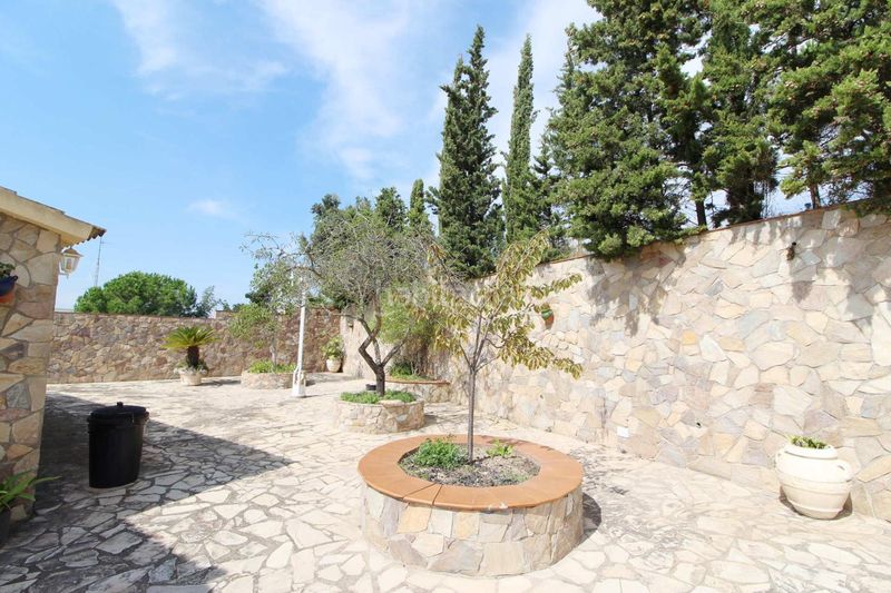 Foto c48e991e-0709-4500-b986-eb5374ed7cea. Casa amb calefacció aparcament piscina a Aiguaviva Parc Vidreres