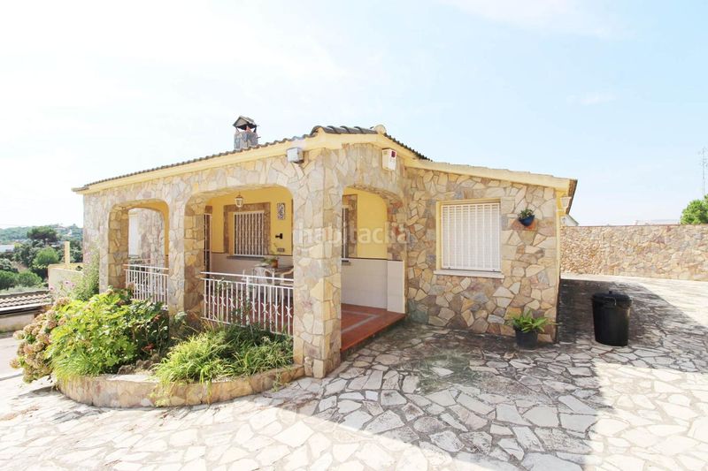 Foto d88629ea-4eca-4385-af66-368787a0ba75. Casa amb calefacció aparcament piscina a Aiguaviva Parc Vidreres