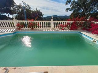 Maison à Sant Cebrià de Vallalta. Casa con piscina  con vista al mar