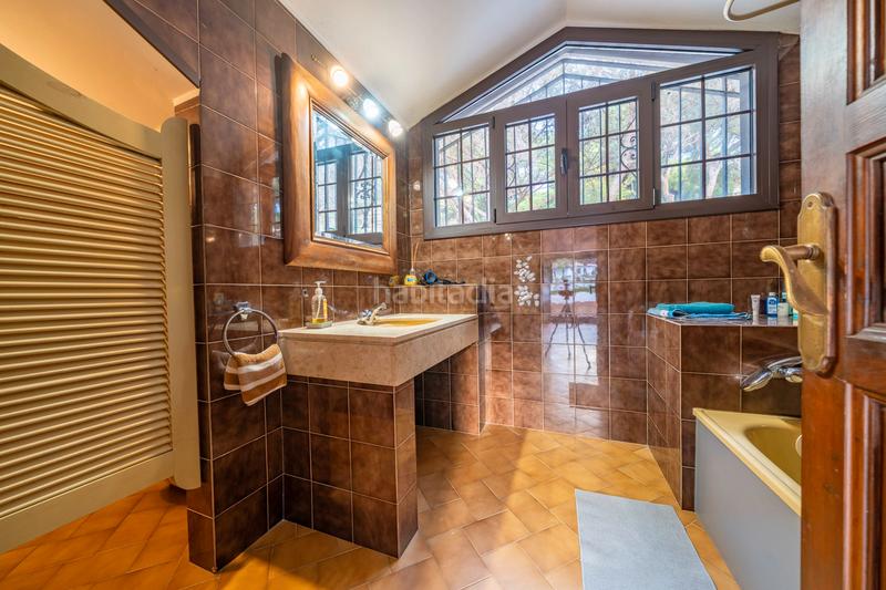 Foto 98a9cbff-1533-402f-93df-e99ab82fbb7f. Doppelhaus mit heizung parking pool in Montgoda Lloret de Mar