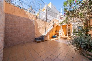 Casa  Carrer de l'església. Casa de pueblo con aptio en calle iglesia