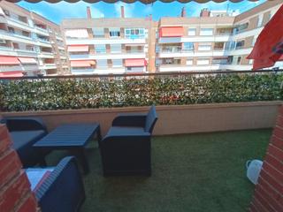 Attique  Carrer de sant jaume. Piso ático ( última planta ) terracita y piscina.