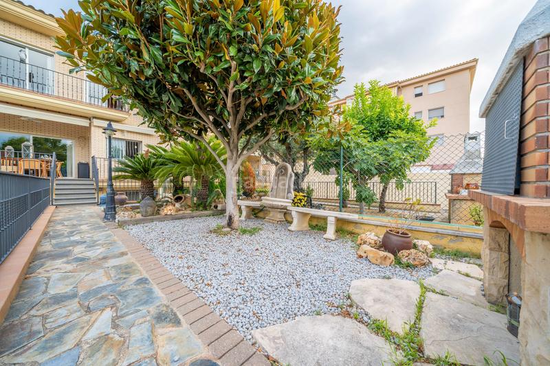 Foto 967b9db4-8770-448d-8be4-cef0e276f444. Casa amb xemeneia calefacció aparcament a Poblenou Pineda de Mar