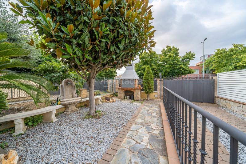 Foto d23e7738-9f22-44f2-9b9e-7b02902517c3. Casa amb xemeneia calefacció aparcament a Poblenou Pineda de Mar