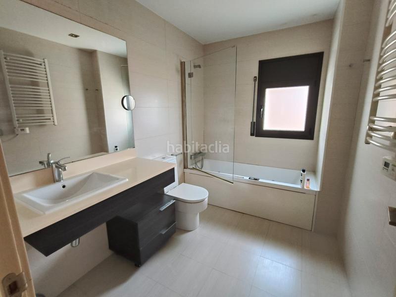 Foto 5f6d1eeb-7968-446e-885f-5add40f93cef. Xalet amb xemeneia calefacció aparcament piscina a Pineda de Mar