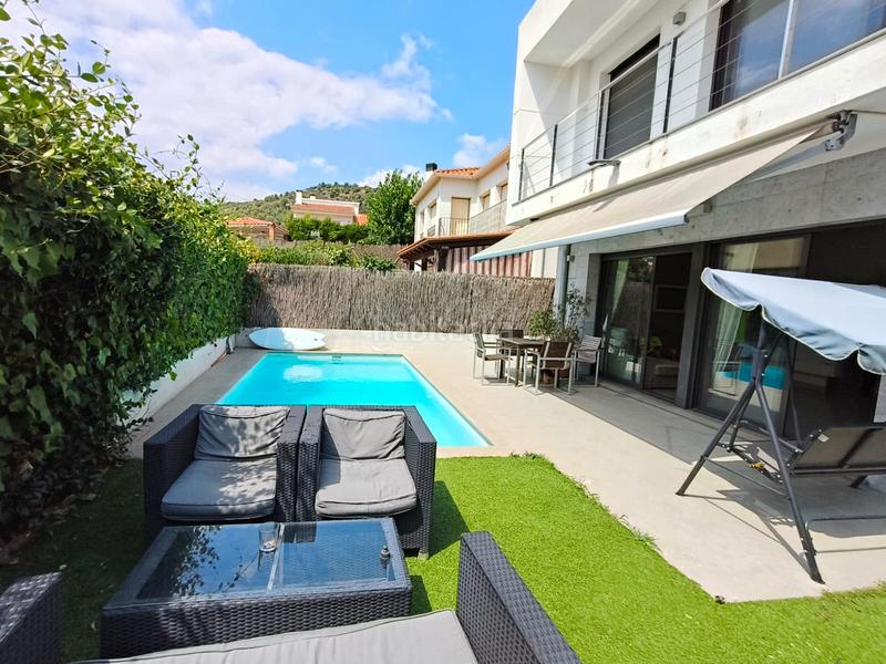 Foto 7f9ca84e-529c-455f-a940-5920058ae5e8. Xalet amb xemeneia calefacció aparcament piscina a Pineda de Mar