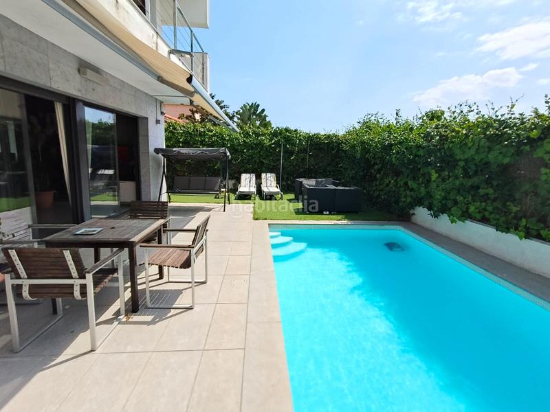 Foto 888ad823-42a0-4879-ac94-fe10feab10f0. Xalet amb xemeneia calefacció aparcament piscina a Pineda de Mar