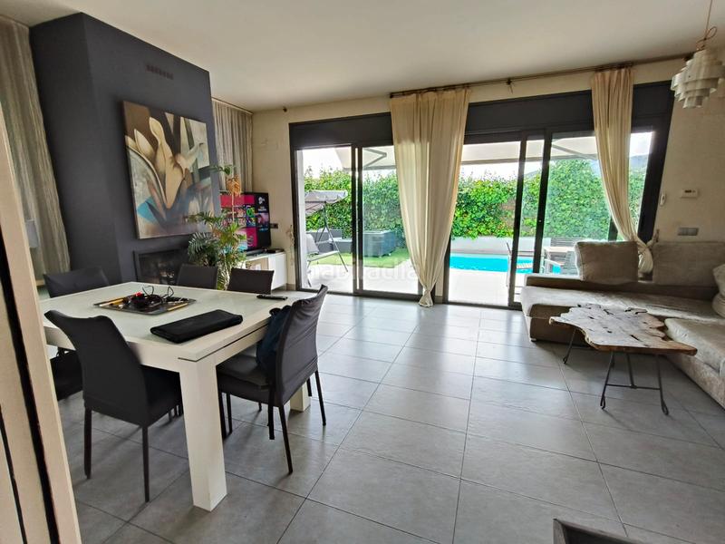 Foto d5182002-4d1e-4a76-93eb-2b41d4cd953d. Xalet amb xemeneia calefacció aparcament piscina a Pineda de Mar