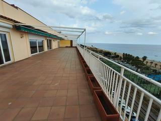 Àtic  Passeig marítim 1. Atico de 200m2 en primera lines de mar con terraza de 100 m2