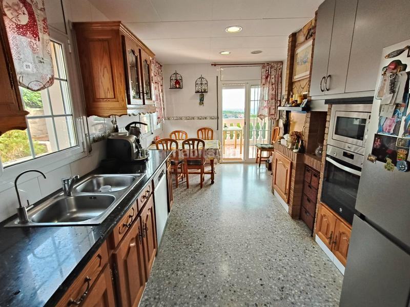 Foto cfecca7e-b237-4061-8544-392818f5258c. Casa gran casa de 6 dormitorios, con piscina y vistas al mar en Calella