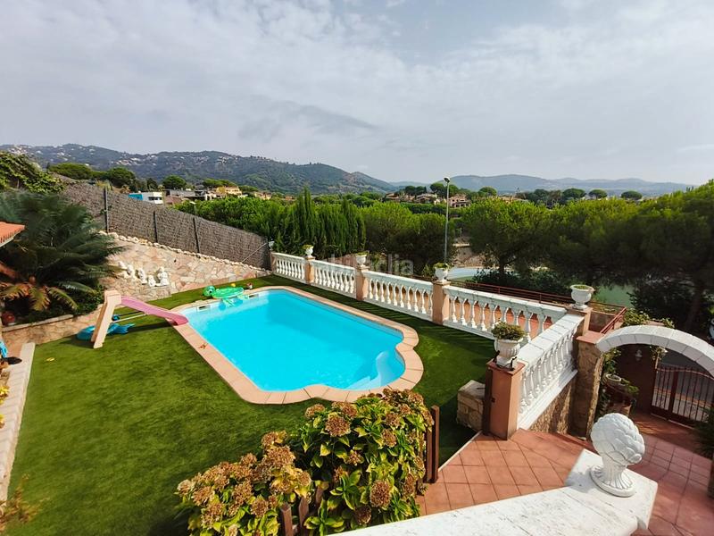 Foto d5de0892-ed9b-43e5-ab3f-7fdb518ce505. Casa gran casa de 6 dormitorios, con piscina y vistas al mar en Calella