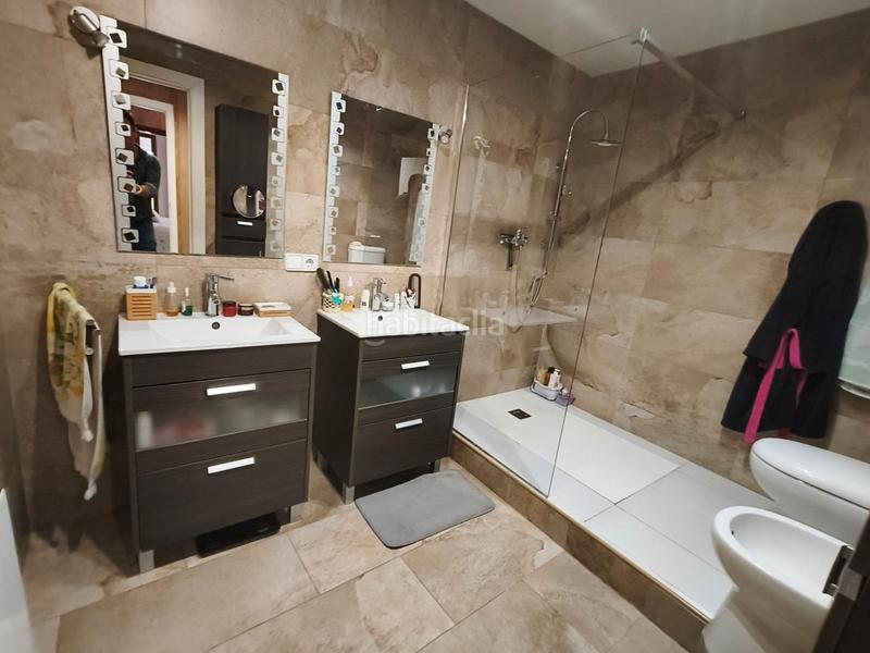 Foto ea105706-f842-4a2c-a26f-f1a7dc3208d8. Casa gran casa de 6 dormitorios, con piscina y vistas al mar en Calella