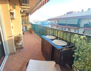 Appartement  Passatge mercé rodoreda. Piso-ático con plaza de aparcamiento incluido en el precio!