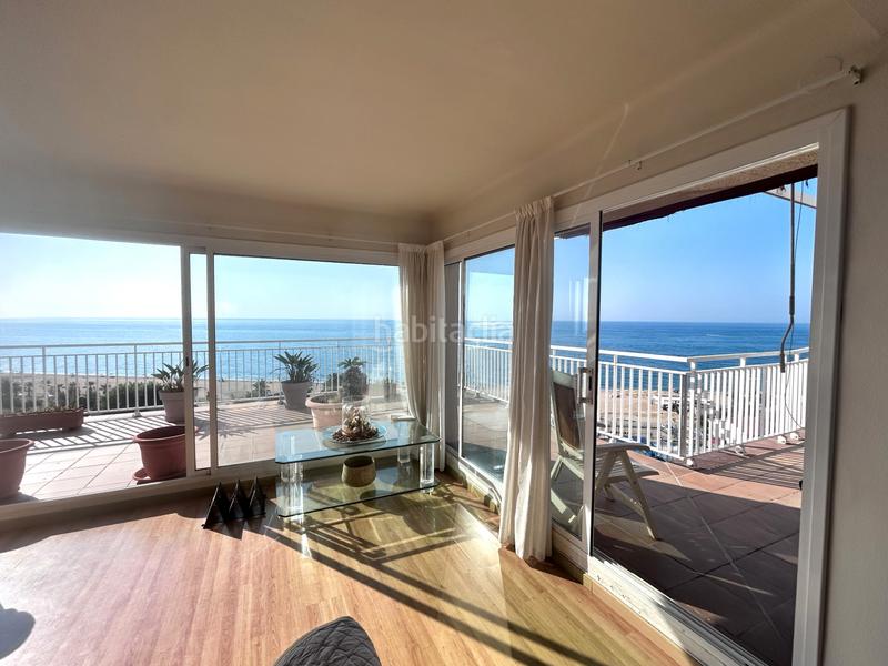 Foto 464143be-1a05-4b45-a6d4-3620c2a7f5d2. Àtic amb xemeneia calefacció aparcament a Poblenou Pineda de Mar