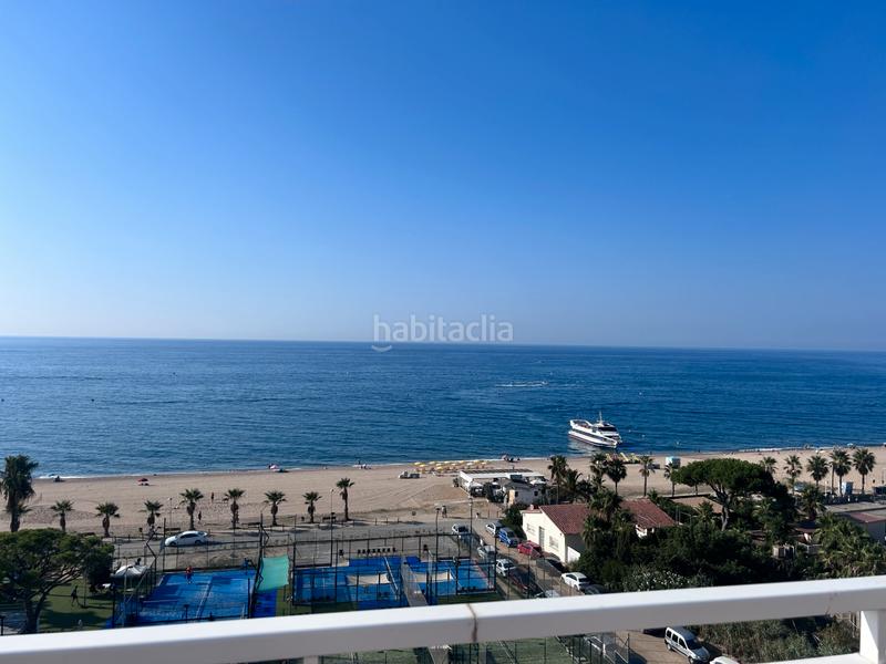 Foto dcc17c4b-b25a-43eb-bb88-360bc8867123. Àtic amb xemeneia calefacció aparcament a Poblenou Pineda de Mar