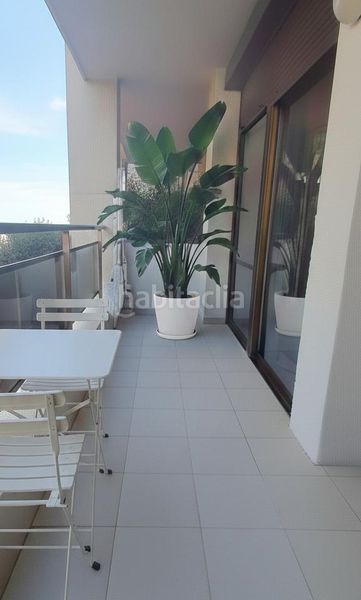 Foto acd9a4f4-4956-4684-81bd-80efd9ead7f1. Apartament amb piscina a Calella