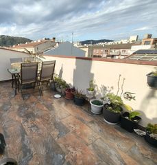 D�plex  Carrer de la ind�stria. D�plex en pleno centro de calella