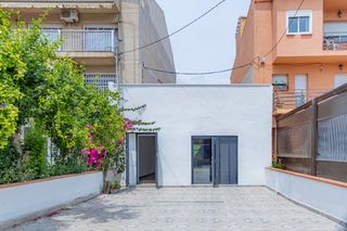 Towny house  Carrer garbí. Casa de pueblo recien reformada y espaciosa!!!