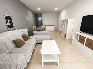 Appartement  Carrer de tramuntana 18. Completo duplex 1 dormitorio + vestidor, balcón y patio.