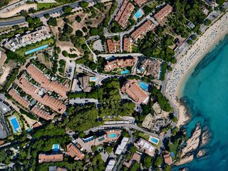 Casa adossada a Sant Pol. T�pica casa de la costa brava junto playa de s�agar�-st. pol