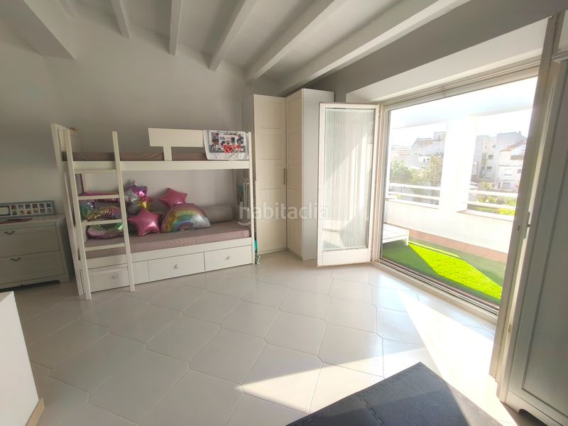 Foto 157a5c5d-b8e9-492c-82bb-e6ad72f45770. Casa adossada amb xemeneia calefacció aparcament piscina a Calella