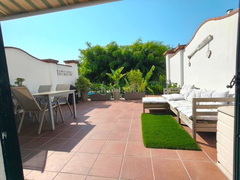 Foto d45a9dd6-e3ee-4eb2-be4d-201b9ec21692. Casa adossada amb xemeneia calefacció aparcament piscina a Calella