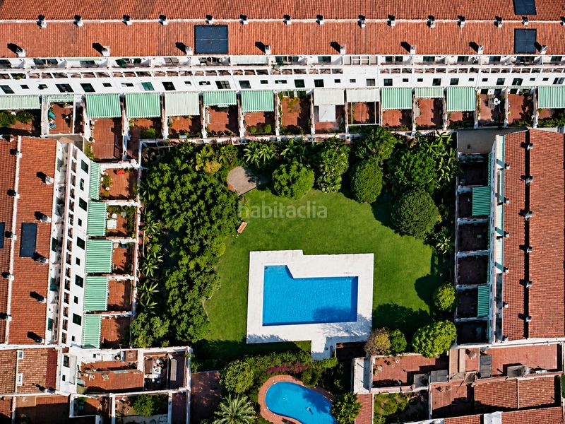 Foto e7585d5f-10d8-43e9-a67a-386c583f5af4. Casa adossada amb xemeneia calefacció aparcament piscina a Calella