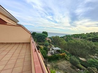 Maison à Centre. Casa a 3 vientos con vistas al mar, y zona comunitaria