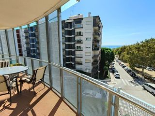 Etagenwohnung  Carrer del turisme 46. Piso soleado junto a la playa con preciosas vistas al mar y park