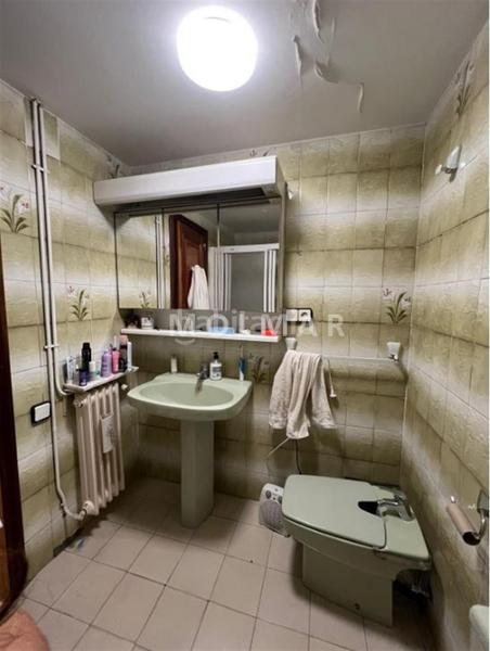 Foto 8bc13d2f-fbd0-4b51-8178-b9a8b45a694f. Etagenwohnung mit heizung in Russafa Valencia