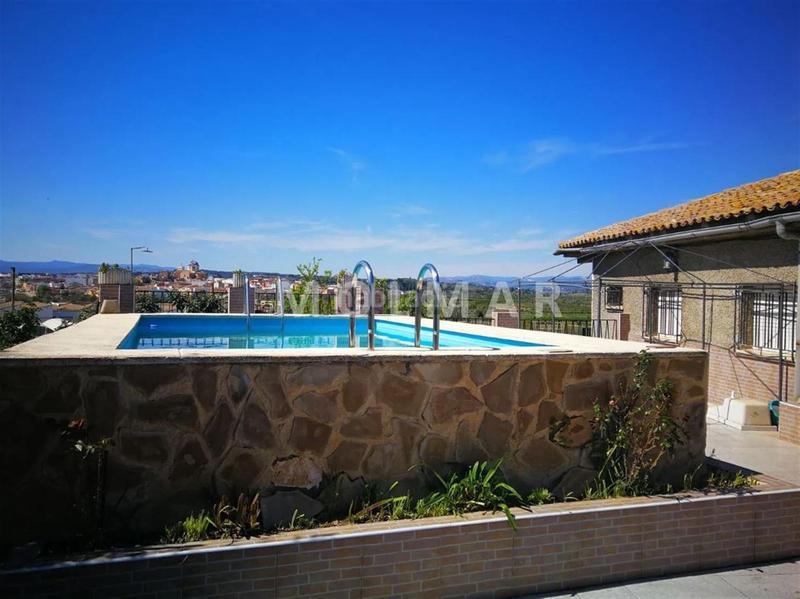 Foto 20ef3b63-2479-434f-b1f7-e2d8e932c7a5. Chalet con piscina in Vilamarxant