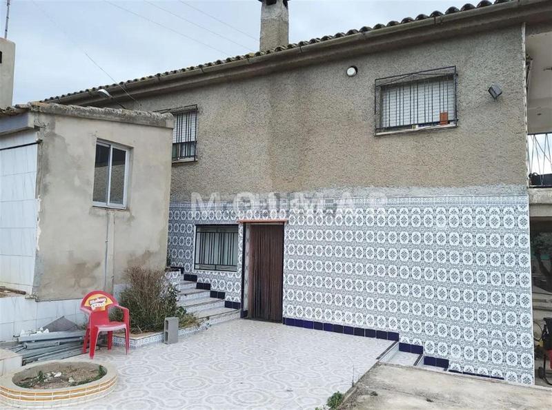 Foto 59fdbb1e-f1f7-498b-8e14-3a450d8cb0da. Chalet con piscina in Vilamarxant