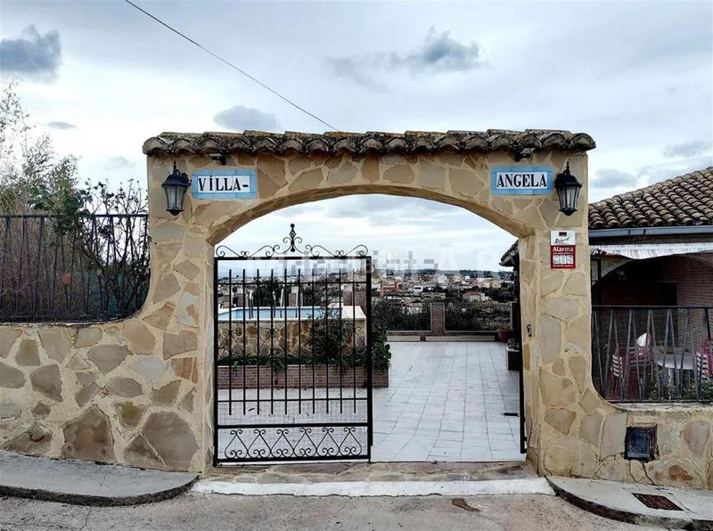 Foto 6a7570ec-be6e-4b93-8af3-f49ea1064c44. Chalet con piscina in Vilamarxant