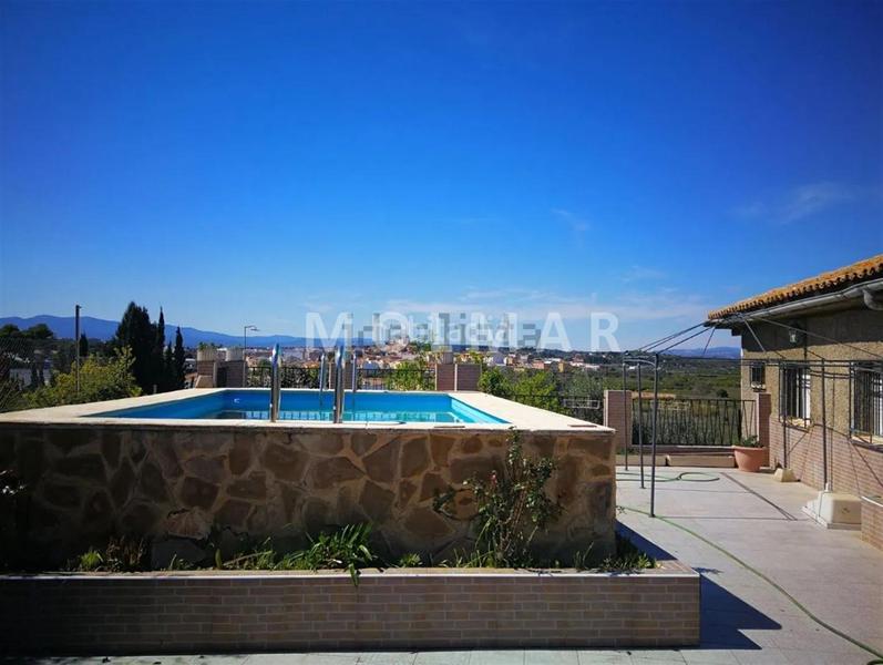 Foto 9101080d-695b-4742-8af5-31d14bffc001. Chalet con piscina in Vilamarxant