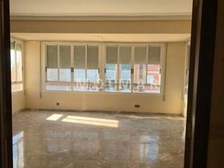 Pis  Plaça el pla. Piso reformado con ascensor.
