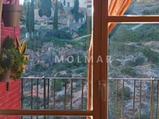 Piso  Calle enrique grangel girona. Vivienda con hermosas vistas a la montaa.