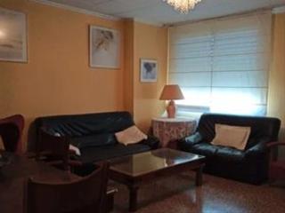 Flat  Carrer nou. Vivienda en buen estado por muy poco.