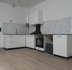 Estudi a Nuevo Centro. Bajo vivienda en puerto de sagunto.