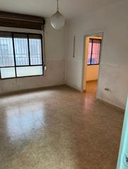Flat en Cardenal Benlloch. Vivienda junto al metro de mislata.