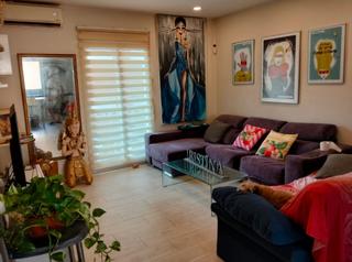 Appartement à La Llum. Vivienda reformada de diseño amueblada