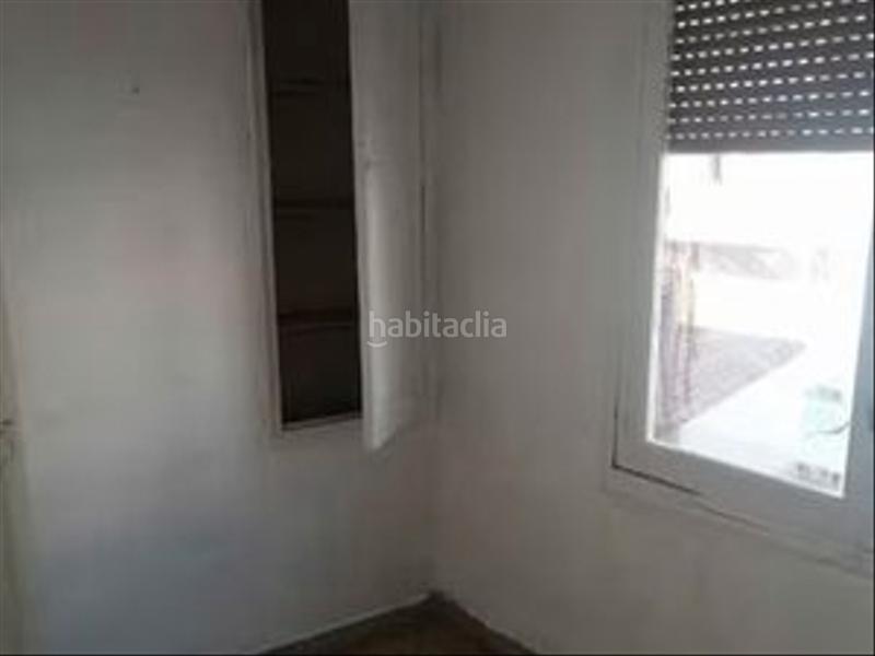 Foto 528f2938-a2a8-4ce0-b35d-21a383f89b74. Piso en Eixample Alcoi