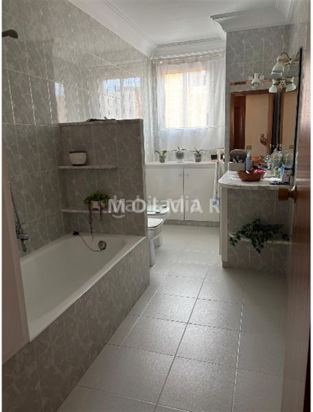 Foto f5ab636c-a9ec-48ff-b561-a74bd5fb218f. Edifici a Villavieja
