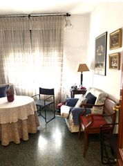 Etagenwohnung in Alquenència - Venècia