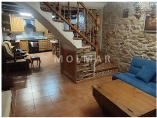 House  Carrer de la pau