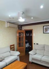 Pis  Carrer de la constitució